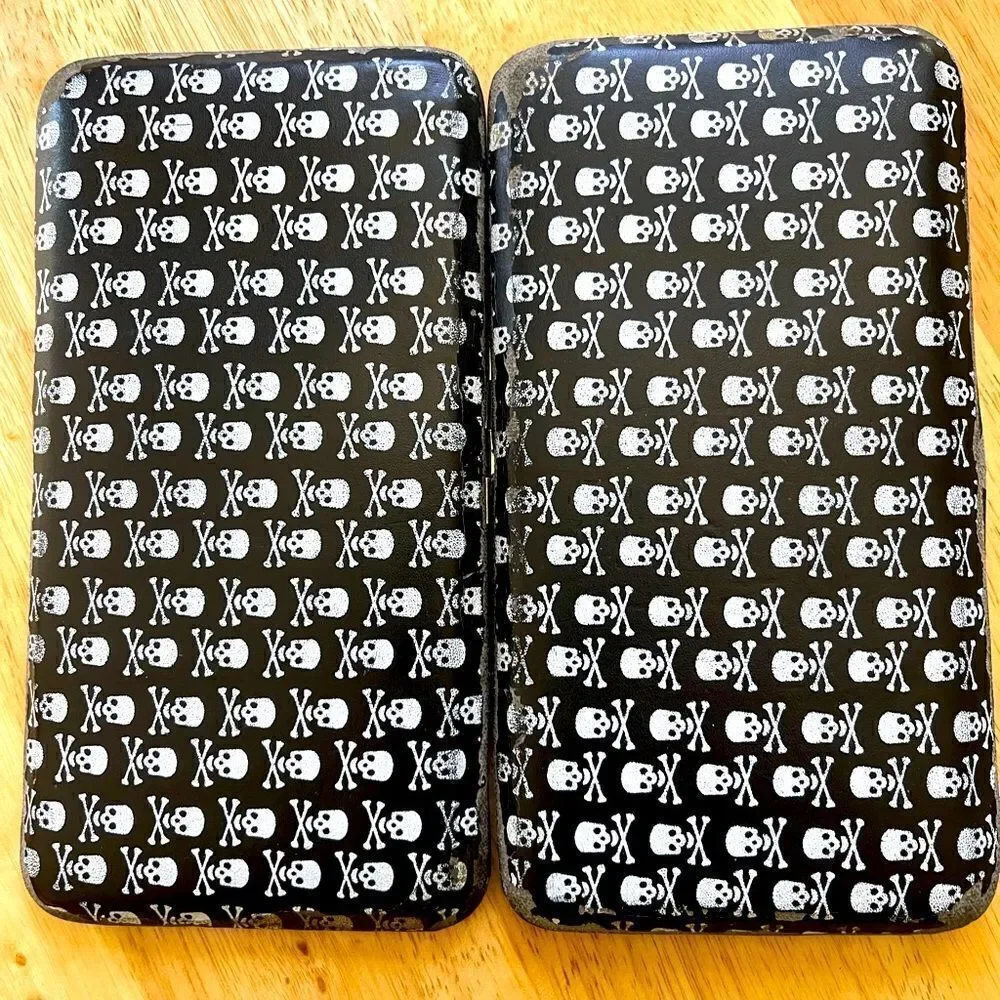 Cute Skull and Cross Bones Wallet